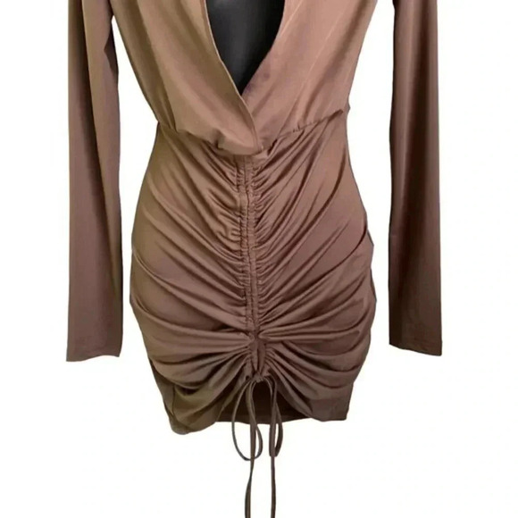 SHEIN SXY Plunging Neck Drawstring Front Bodycon Dress - Picture 4 of 7